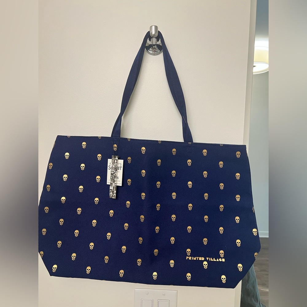 NWT Canvas Tote Bag 💙💀